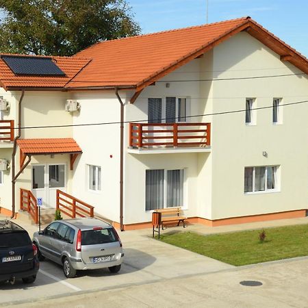 Pensiunea HERA Hațeg Exterior foto